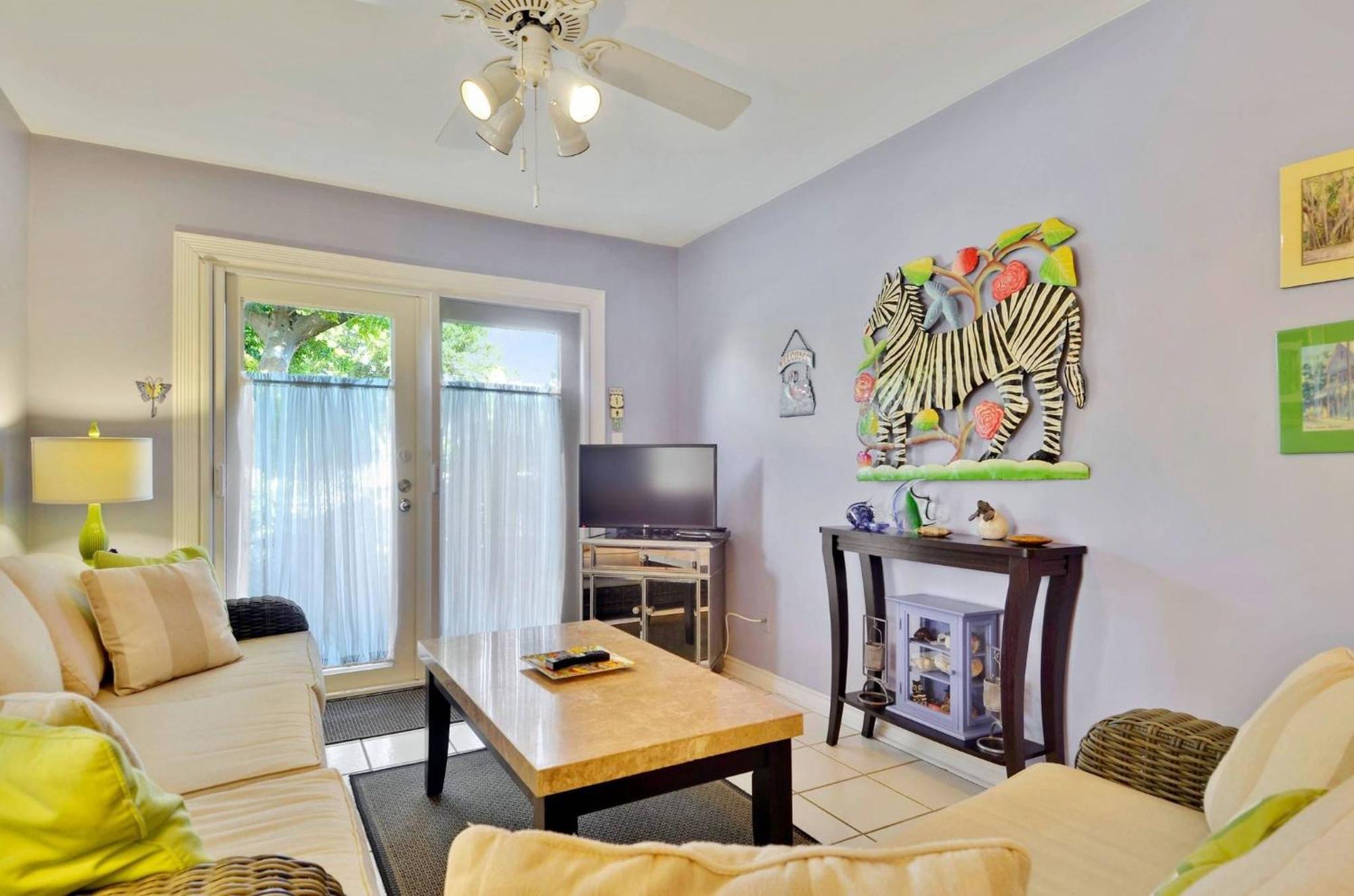 Lavender Jungle By Avantstay Great Location W Patio Shared Pool Week Long Stays Only Key West Exterior photo